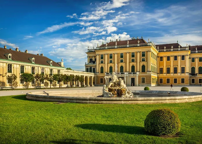 Somerset Schoenbrunn